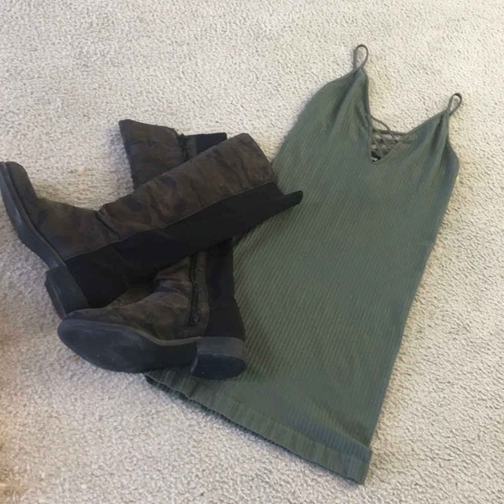 BEBE/“DONNA”RIBBED SWEETHEART DRESS IN”OLIVE GREEN”/NWT